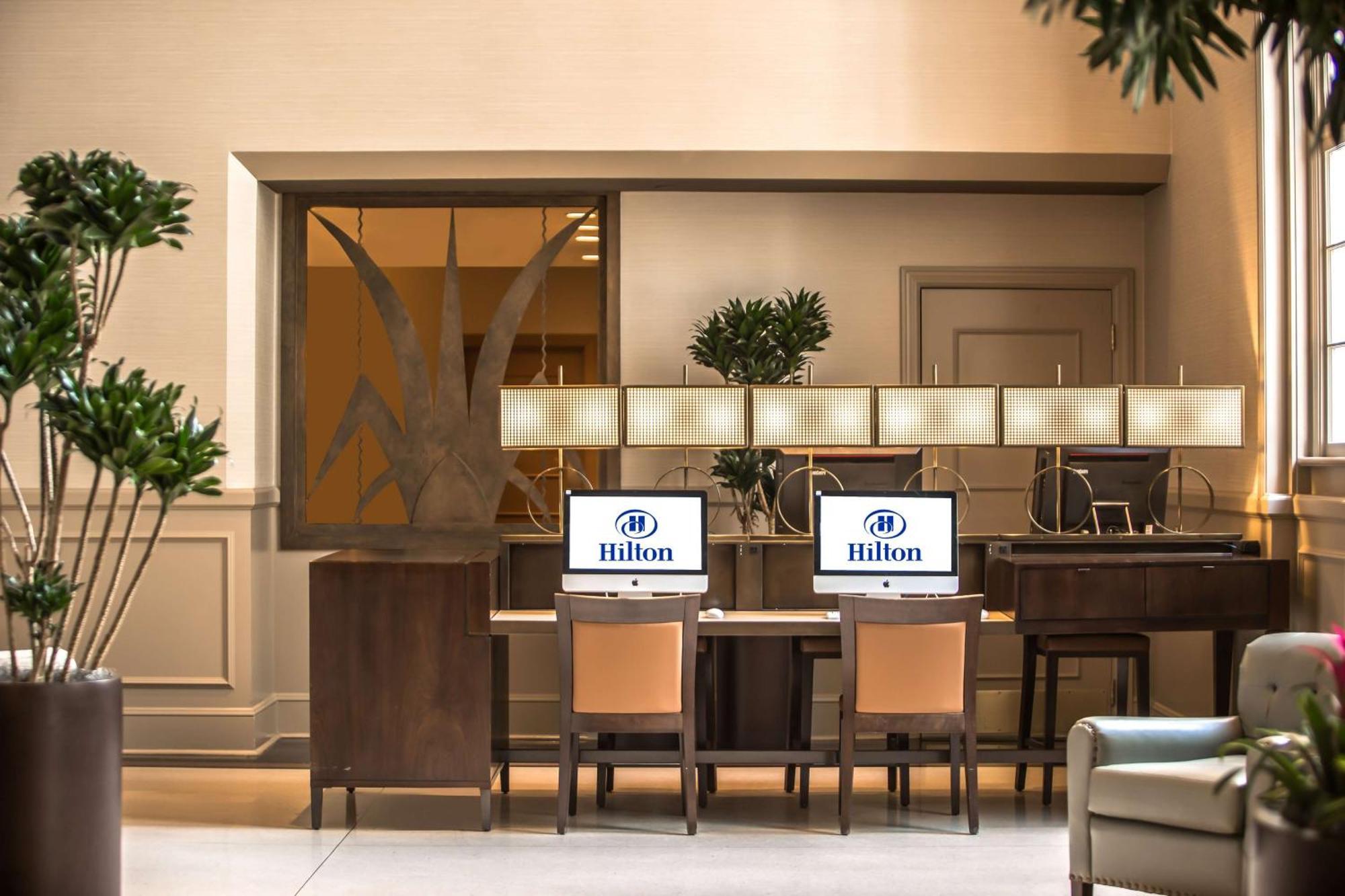 Hilton Baton Rouge Capitol Center Hotel Ngoại thất bức ảnh